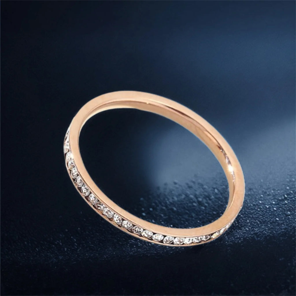 Luxury Designs Full Cubic Zirconia Rotating Rings for Women High Quality Stainless Steel Waterproof Jewelry 2025 Wedding Rings Qme