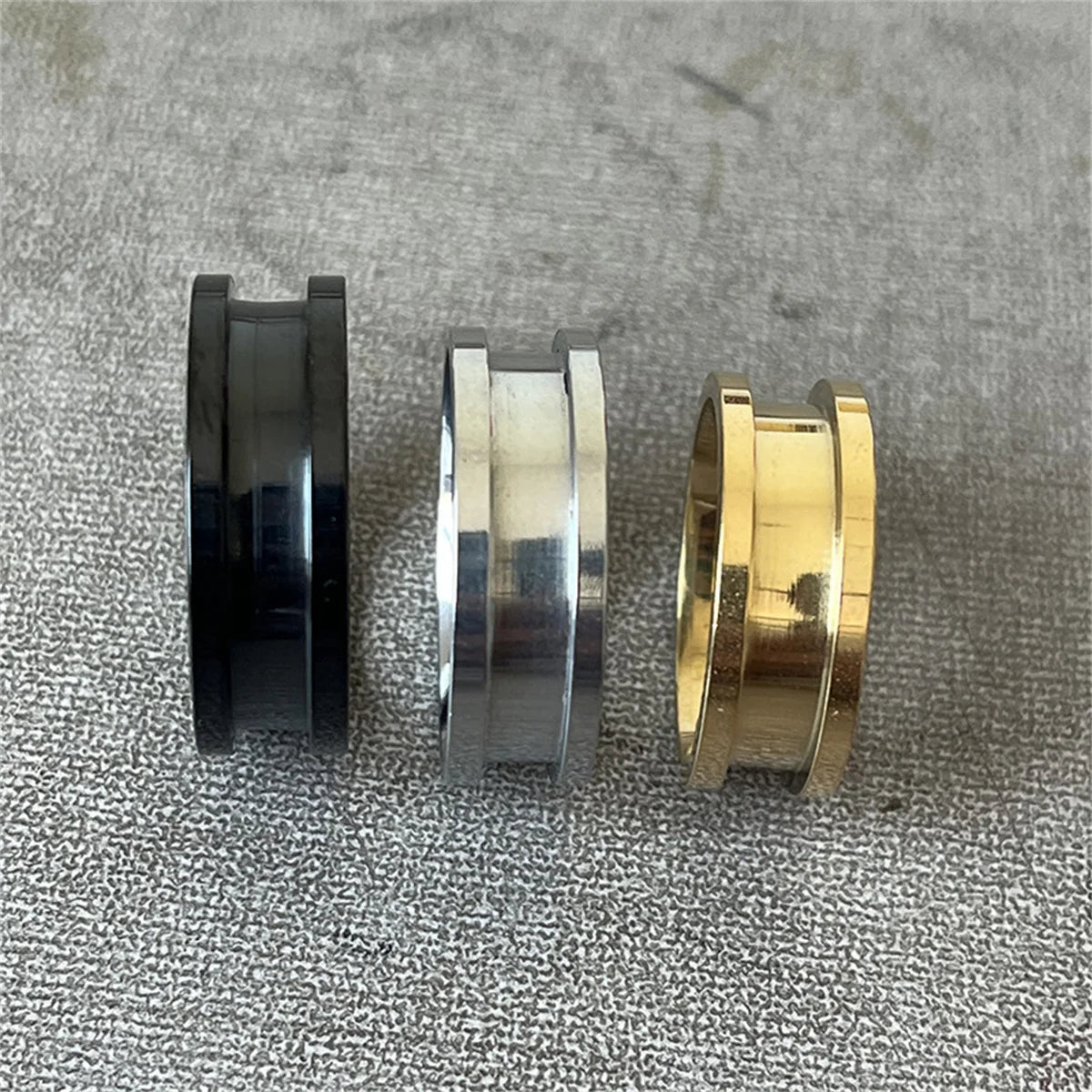 Cool Trendy Men's 8mm Black Titanium Wedding Band Rings Double Black Groove Beveled Edge Stainless Steel Engagement Ring For Men Qme
