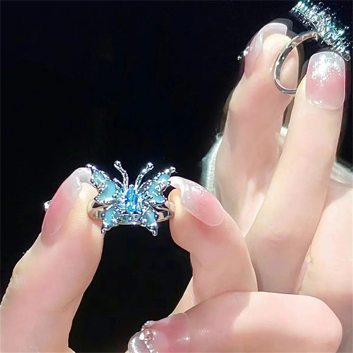 Exquisite Blue Butterfly Pearl Rings for Women Crystal Rhinestones Engagement Ring Bridal Wedding Anniversary Gift Jewelry Qme