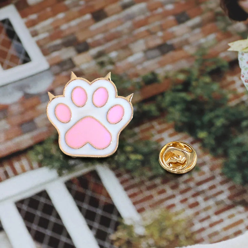 Cute Cat Paw Enamel Pins Pink Cat Foot Pin Backpack Hat Lapel Pin Badge Fashion Cartoon Jewelry Pins Gift To A Friends Wholesale Qme