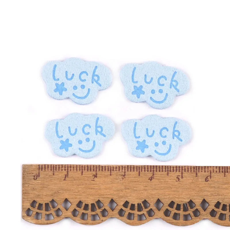 20Pcs Colorful Cloud Embossed Flannelette Labels Tags For Sewing Accessories Bags Garment DIY Clothing Handmade Supplies c3211 Qme 9