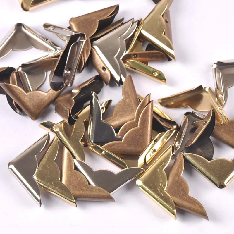 50pcs Bronze Tone Metal Books Corners Protectors For Scrapbooking Albums Decorative Corner Menus Folders Box DIY Accessories Qme