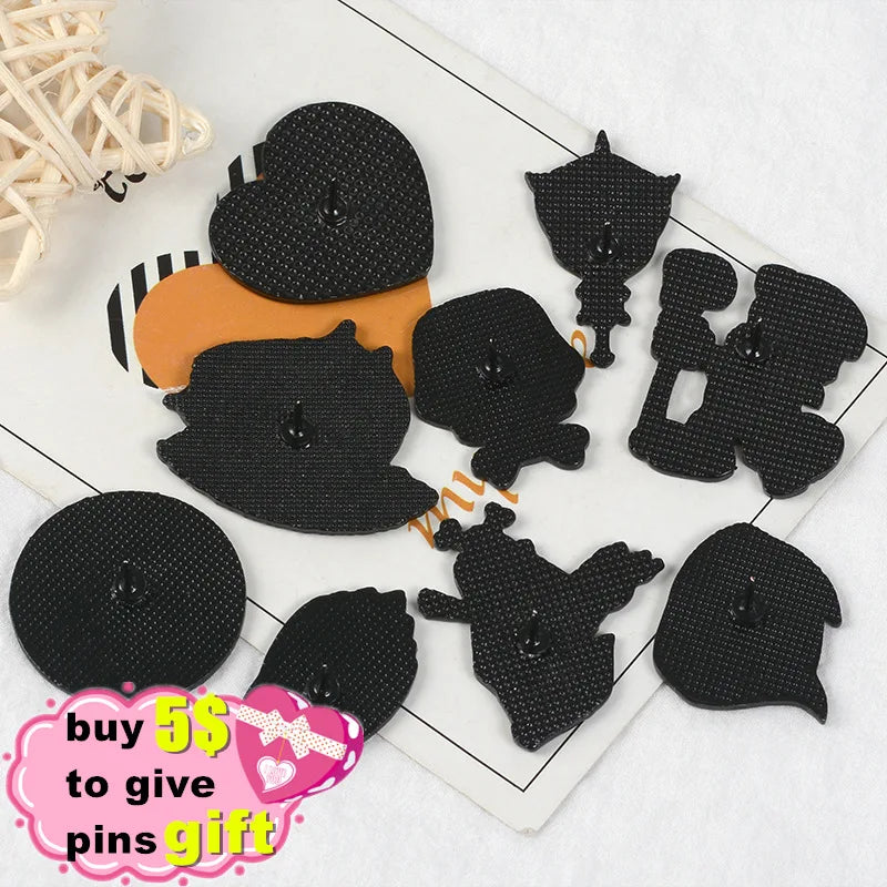 Skeletor Purple Hood Enamel Pins Master Universe Badge Brooch Bag Clothes Lapel Classic Cartoon Jewelry Halloween Gift Wholesale Qme