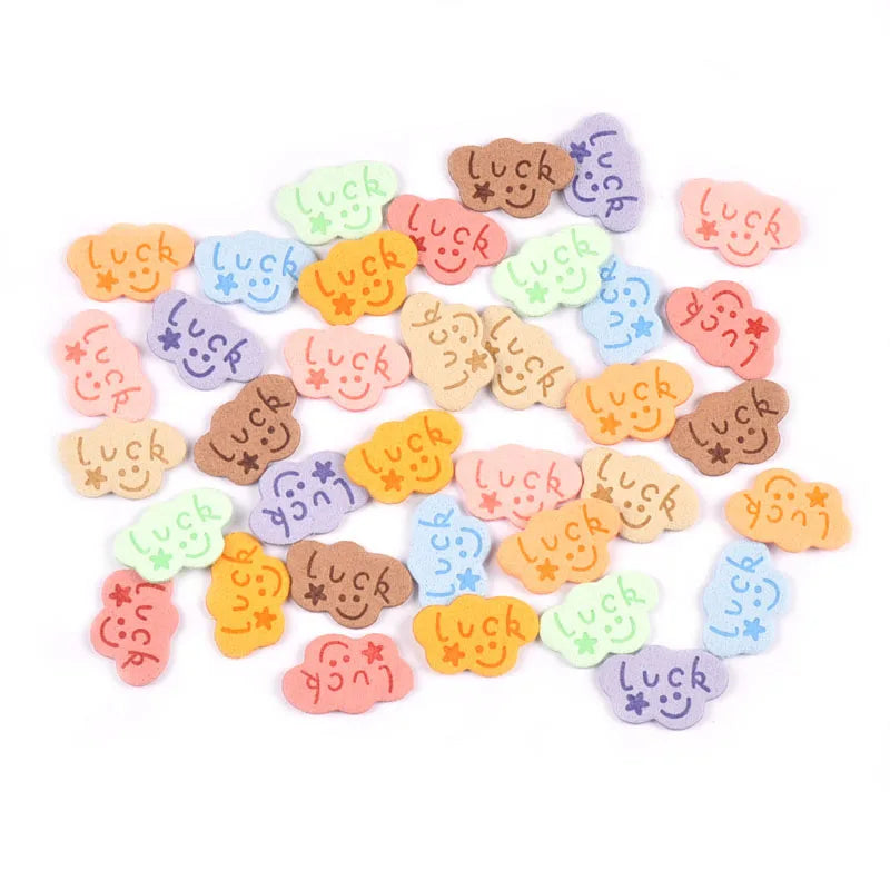 20Pcs Colorful Cloud Embossed Flannelette Labels Tags For Sewing Accessories Bags Garment DIY Clothing Handmade Supplies c3211 Qme