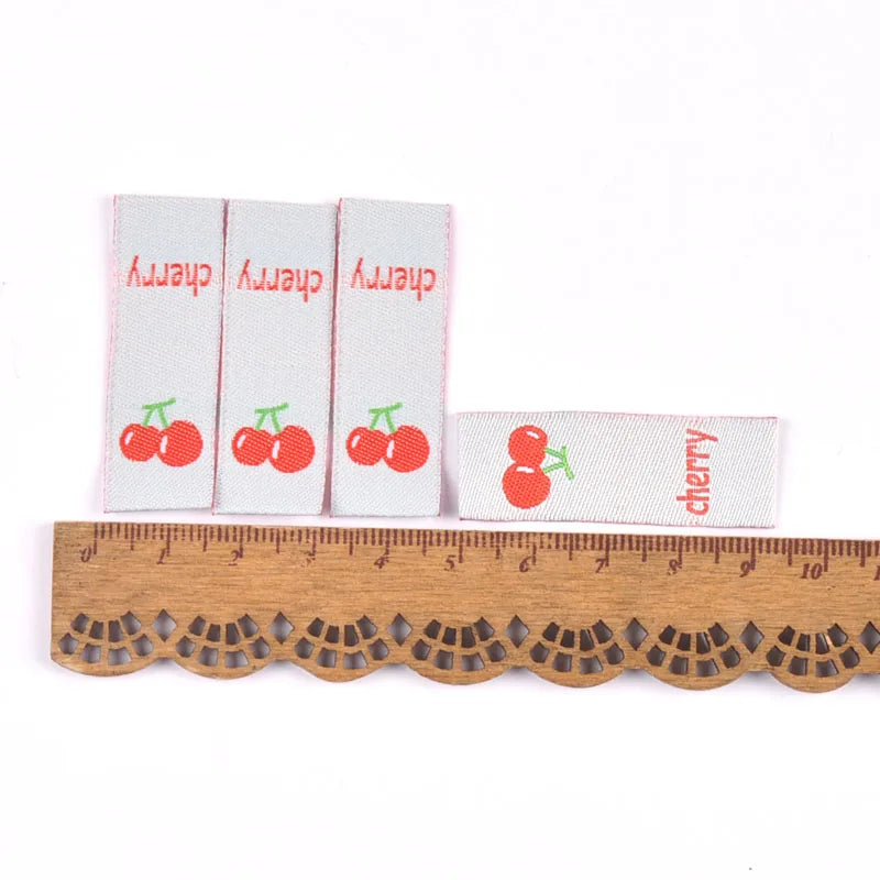 50Pcs Pineapple/Strawberry Fruits Embroidery Labels For Sewing Accessories Care Bags Kids Clothes Tag DIY Crafts 1.5/4.5cm c2901 Qme 2