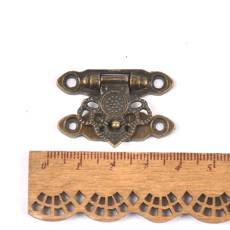 Vintage Brass Hardware Latch Hook Decorative Jewelry Box Hardware Wooden Boxes Furniture Buckle Clasp Lock Wood Case Hasp c2264 Qme