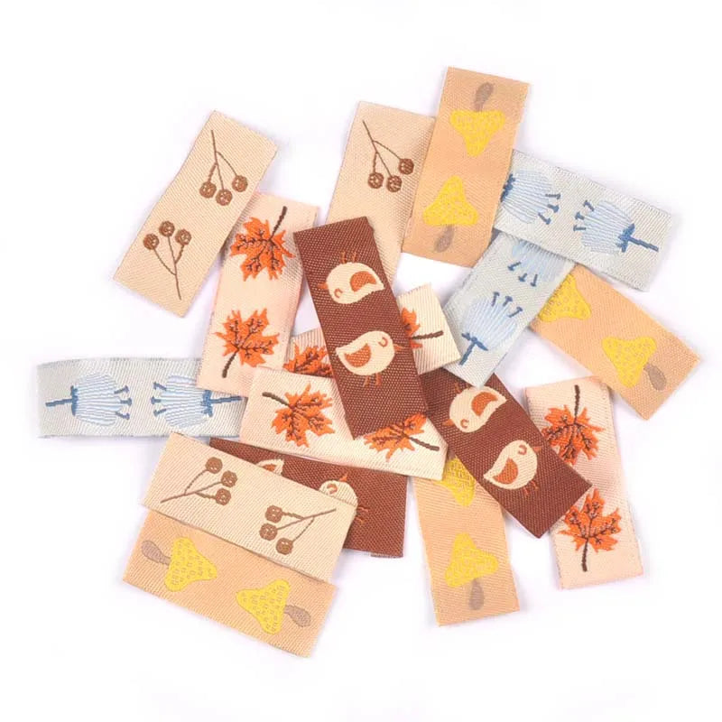 50Pcs Maple/Mushroom Embroidery Washable Labels Sewing Accessories Care Bags Clothing Tags For Garment Handmade Crafts c3159 Qme