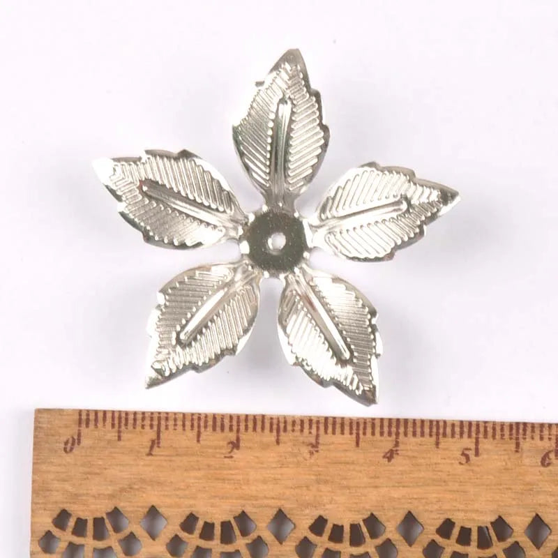 20Pcs Silver Flowers Metal Crafts Wraps Filigree Connectors Embellishments For Scrapbooking Home Decor Handicraft Gift Yk0762-10 Qme