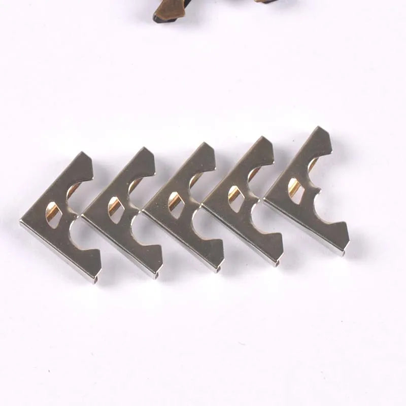 50pcs Bronze/Silver/Bronze Metal Book Corners Protectors For Scrapbooking Accessories Albums Menus Folders Box DIY Decor 16x16mm Qme silver