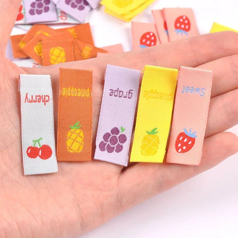 50Pcs Pineapple/Strawberry Fruits Embroidery Labels For Sewing Accessories Care Bags Kids Clothes Tag DIY Crafts 1.5/4.5cm c2901 Qme
