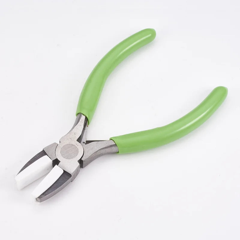 Pandahall Carbon Steel Jewelry Pliers Red Flat Nose Plier with Cover for Jewelry DIY Making Tools 142x98x8mm Qme 135x79x10mm