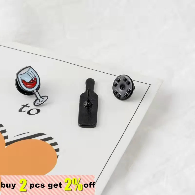 Bottle and Wine Custom Pin Lapel Pin Enamel Pins Badges Brooches for Men Women Unisex Food Jewelry Gift for Wine Lover Wholesale Qme