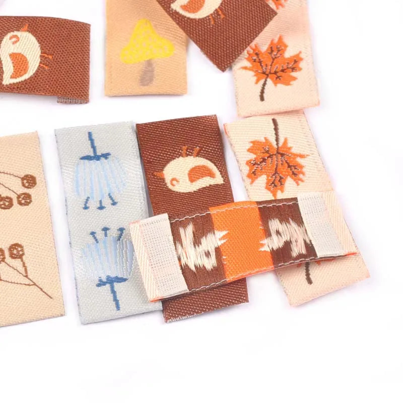 50Pcs Maple/Mushroom Embroidery Washable Labels Sewing Accessories Care Bags Clothing Tags For Garment Handmade Crafts c3159 Qme