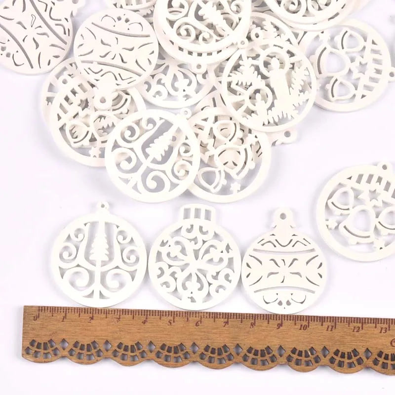 10pcs 32-35mm white Carved Christmas Ball Wood DIY Christmas Tree Ornament Wooden Scrapbooking Decoration Ornament m2263 Qme