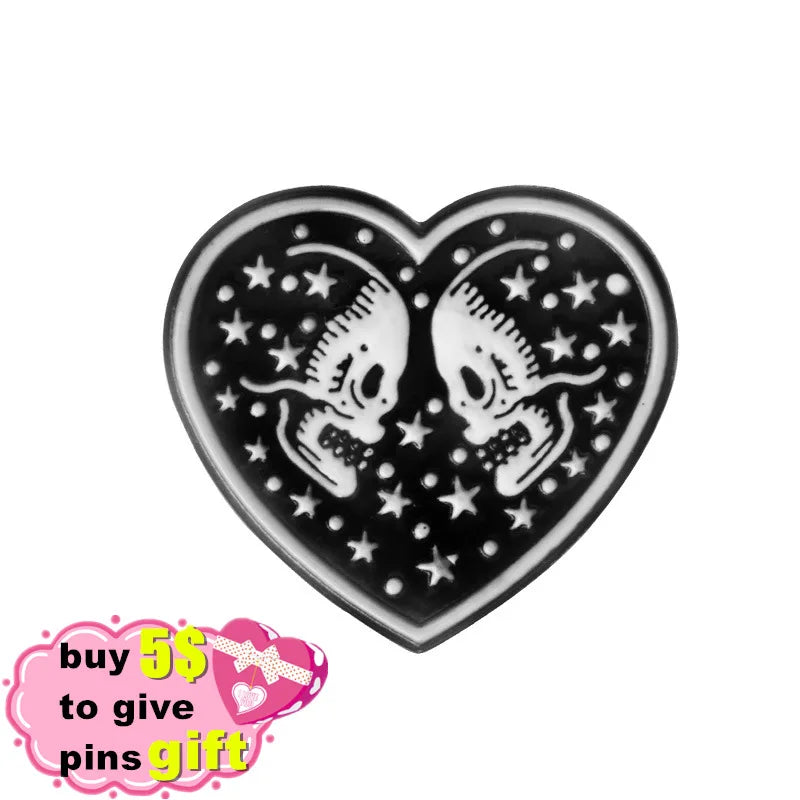 Punk Series Brooches Black and White Skull Home Club Punk Crow's Beak Sleepy Brooch Cartoon Jewelry Lapel Badges Gifts Wholesale Qme