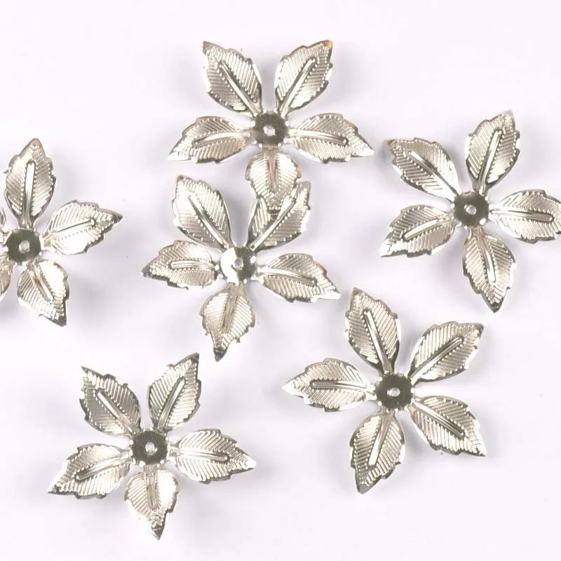 20Pcs Silver Flowers Metal Crafts Wraps Filigree Connectors Embellishments For Scrapbooking Home Decor Handicraft Gift Yk0762-10 Qme silver
