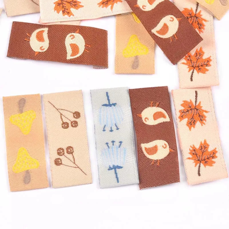 50Pcs Maple/Mushroom Embroidery Washable Labels Sewing Accessories Care Bags Clothing Tags For Garment Handmade Crafts c3159 Qme