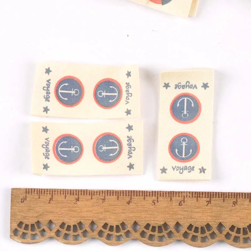 50pcs Mix Beige Printed Woven Labels For Clothing Care Label Sewing Supplies Shoes Bag Washable Garment Tags DIY Accessory c2394 Qme