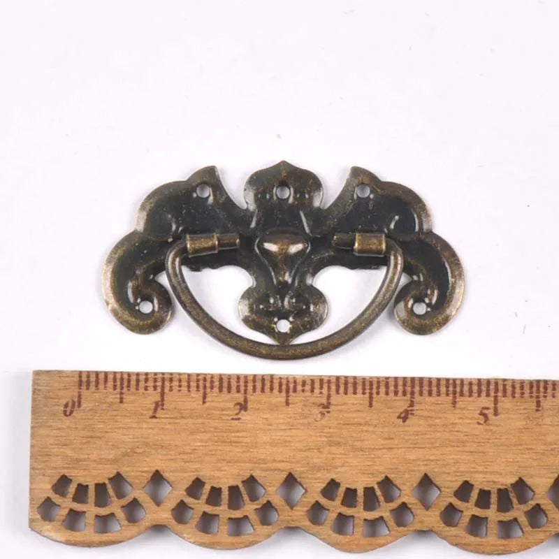 European Retro Antique Striped Carved Furniture Handles Kitchen Pulls Jewelry Box Cupboard Cabinet Knobs Drawer Door c2265 Qme