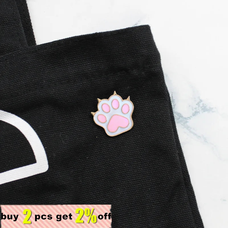 Cute Cat Paw Enamel Pins Pink Cat Foot Pin Backpack Hat Lapel Pin Badge Fashion Cartoon Jewelry Pins Gift To A Friends Wholesale Qme