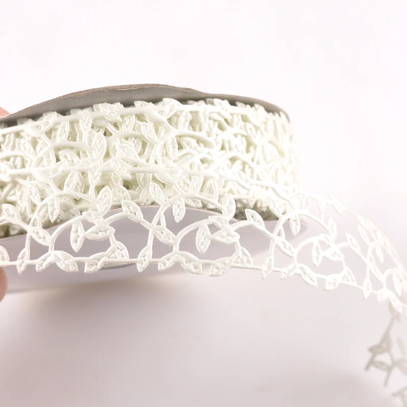 Width 3cm Leaf Lace Ribbons For DIY Embroidered Fabric Decoration Sewing Accessories Handmade Headdress Bow Gift Materials c2424 Qme 4 5 yards