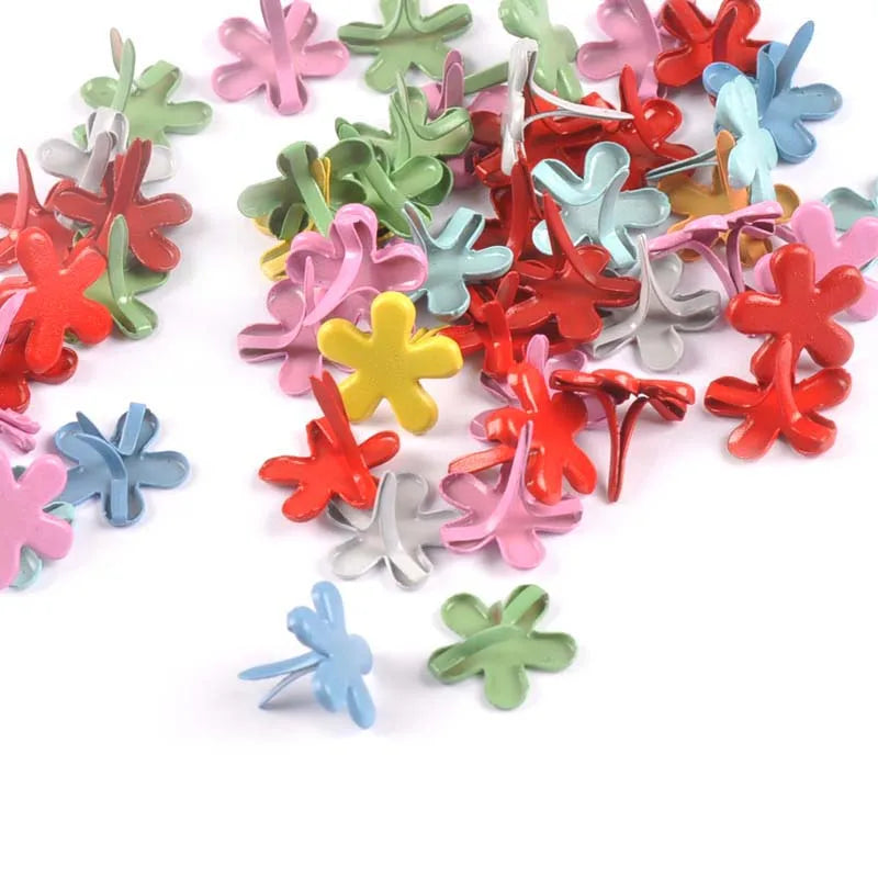 50pcs 12x14mm Mix Flower Pattern Brads Scrapbook Paper Crafting Embellishment Fastener Brad Metal Crafts For DIY Decor c2161 Qme