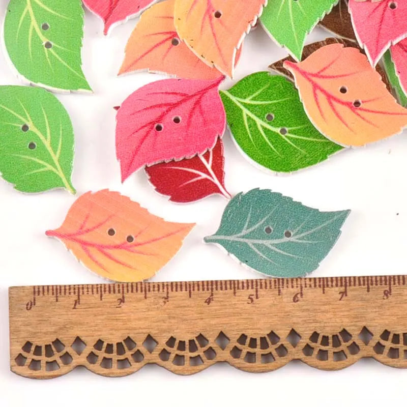 25pcs Mixed Leaf Pattern Wooden Buttons For Sewing Clothing DIY Craft Scrapbook Button Decorative Garment Supplies 20x33mm m1664 Qme