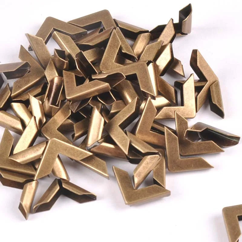 50pcs Bronze Corner Protector For DIY Scrapbook Photo Albums Folders Menus Metal Trilateral Book Corner Crafts 16x16x3mm C1111 Qme Default Title