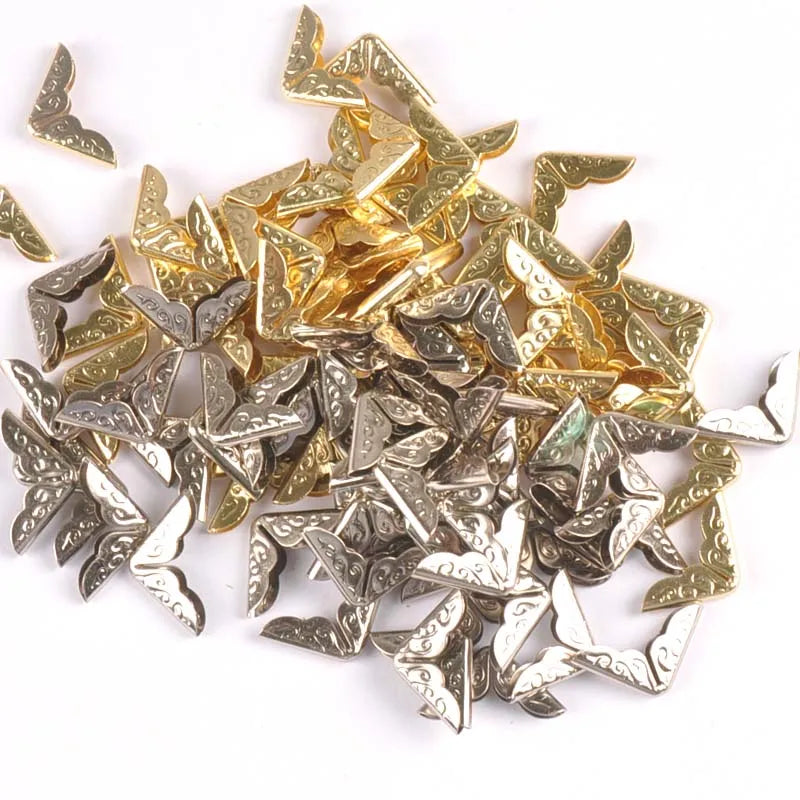 50pcs 14x14x2mm Gold Corner Protector For Books DIY Scrapbooking Photo Albums Folders Menus Metal Trilateral Corner Crafts C1580 Qme
