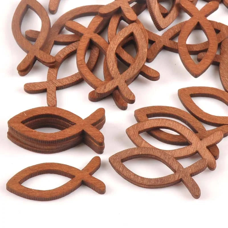 25Pcs Natural Brown Fish Hollow Wood Crafts Scrapbook DIY Wooden Ornaments Handmade Accessories Home Decor 15x35mm m0993 Qme