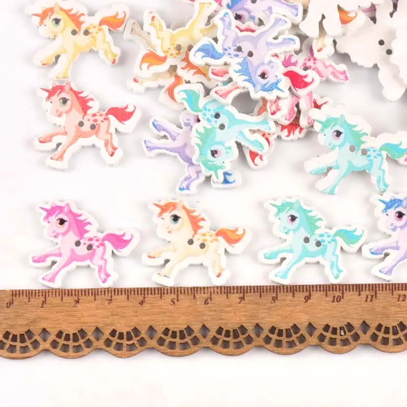 25pcs Mixed Painted Wing Horse Wooden Buttons For Clothing Crafts And Scrapbooking DIY Sewing Decorative 27x33mm m1660 Qme