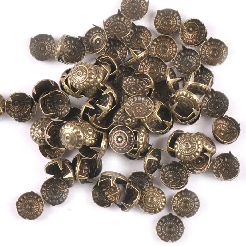 Bronze Four Brads Studs Spikes For Clothes Embellishment Scrapbook Home Decor Fastener DIY Metal Crafts Accessories 100Pcs c1917 Qme