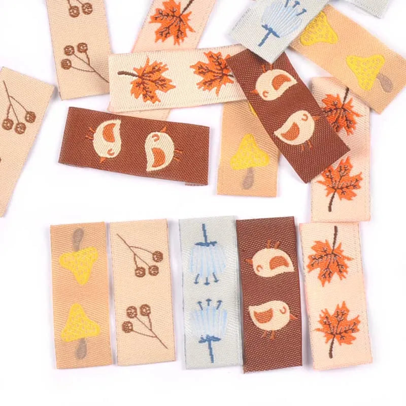 50Pcs Maple/Mushroom Embroidery Washable Labels Sewing Accessories Care Bags Clothing Tags For Garment Handmade Crafts c3159 Qme