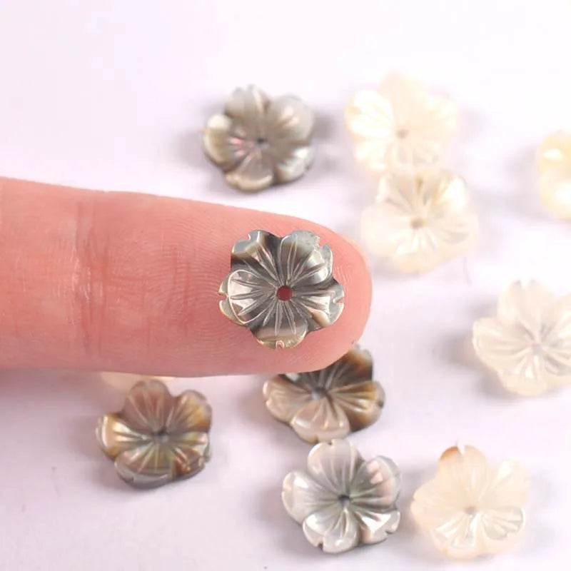 5pcs Beige/Grey Flower Texture Curved Natural Mother Of Pearl Shell Beads For Jewelry Making Earring Diy Accessories 10mm tr0388 Qme