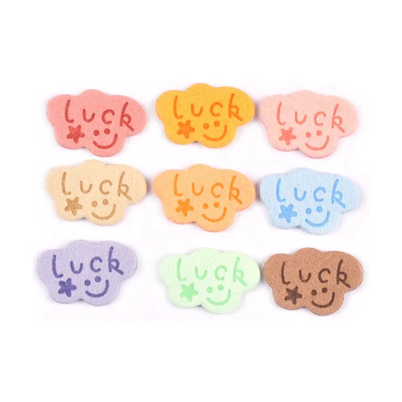20Pcs Colorful Cloud Embossed Flannelette Labels Tags For Sewing Accessories Bags Garment DIY Clothing Handmade Supplies c3211 Qme
