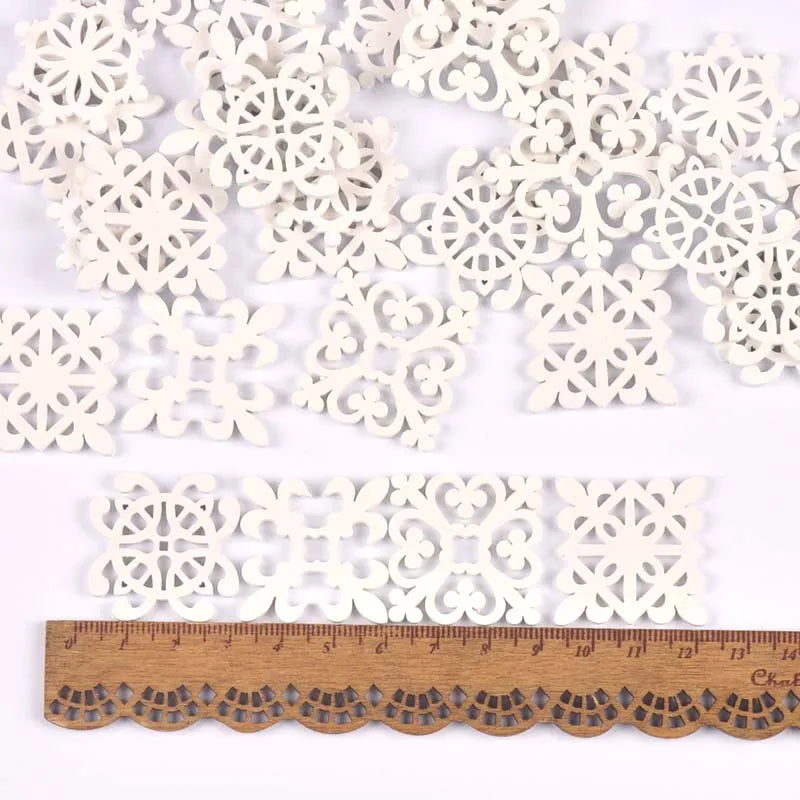 20Pcs 28-30mm white Wood Crafts DIY Scrapbooking Handmade Accessory Flower Lace Pattern Wooden Ornaments Home Decor Arts m2264 Qme