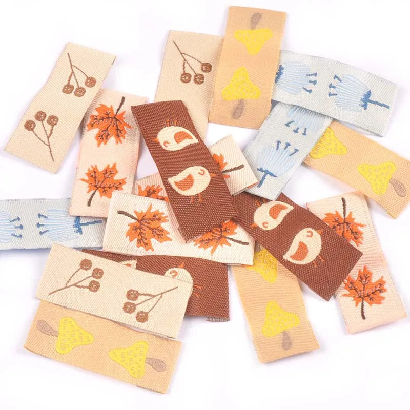 50Pcs Maple/Mushroom Embroidery Washable Labels Sewing Accessories Care Bags Clothing Tags For Garment Handmade Crafts c3159 Qme