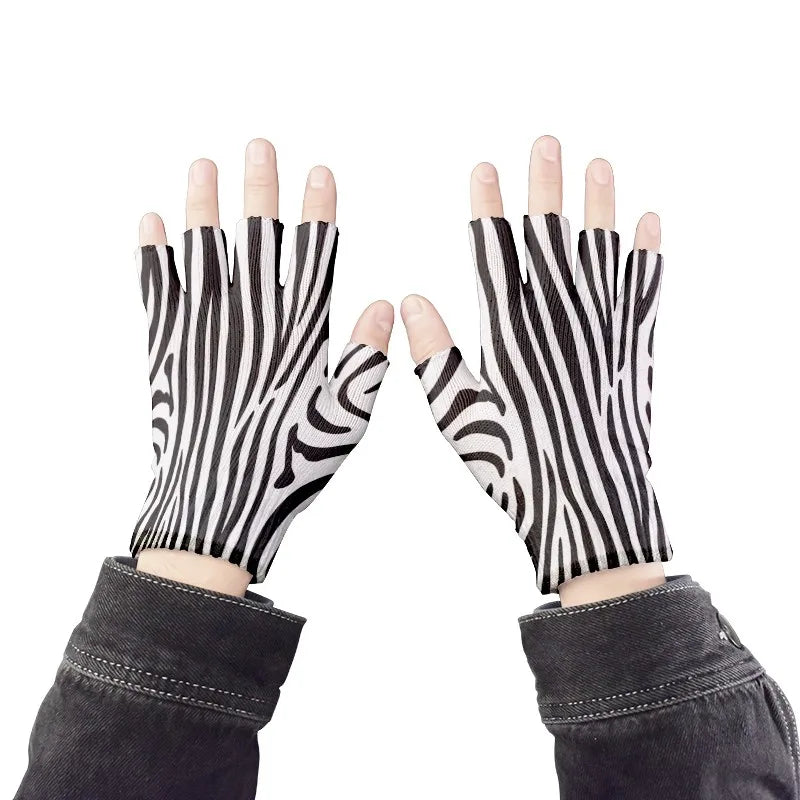 Women Winter Touch Screen Mittens Cute Black White Zebra Leopard Qme