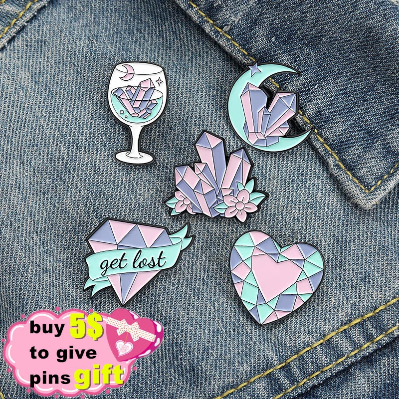 Pink Crystal Ore Enamel Pins Heart Moon Goblet Brooche for Women Backpacks Lapel Pin Cartoon Badge Jewelry Gift Wholesale Qme