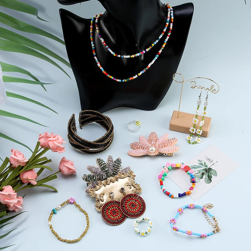 2mm Colored Seed Beads Kit Small Glass Beads Acrylic Letter Bead Set With Organizer Box For Jewelry Making Necklace Bracelet DIY Qme