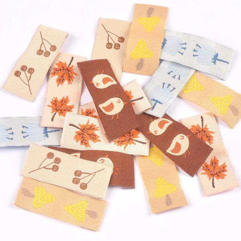 50Pcs Maple/Mushroom Embroidery Washable Labels Sewing Accessories Care Bags Clothing Tags For Garment Handmade Crafts c3159 Qme Mixed