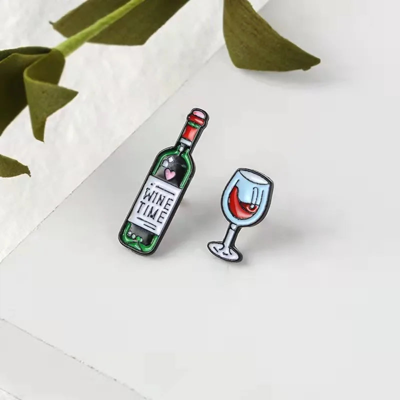Bottle and Wine Custom Pin Lapel Pin Enamel Pins Badges Brooches for Men Women Unisex Food Jewelry Gift for Wine Lover Wholesale Qme