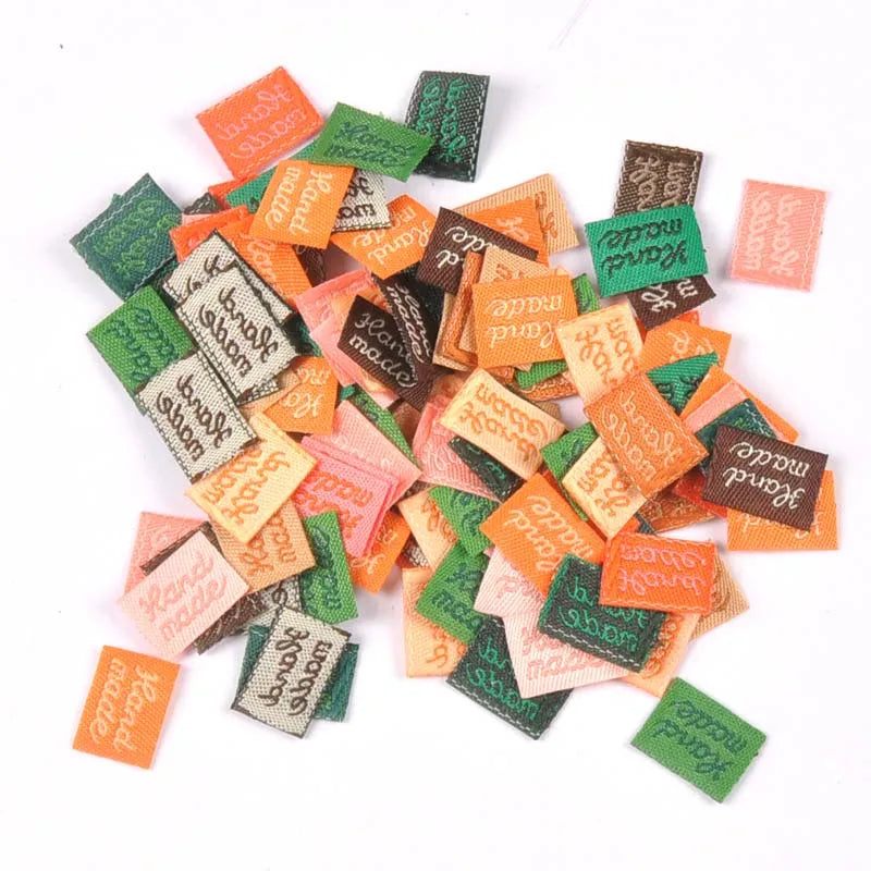 11x15mm Colorful Labels Sewing Supplies Handmade Clothing Tags Embossed Flag Label For DIY Garment Bags Accessories 100Pcs c2393 Qme