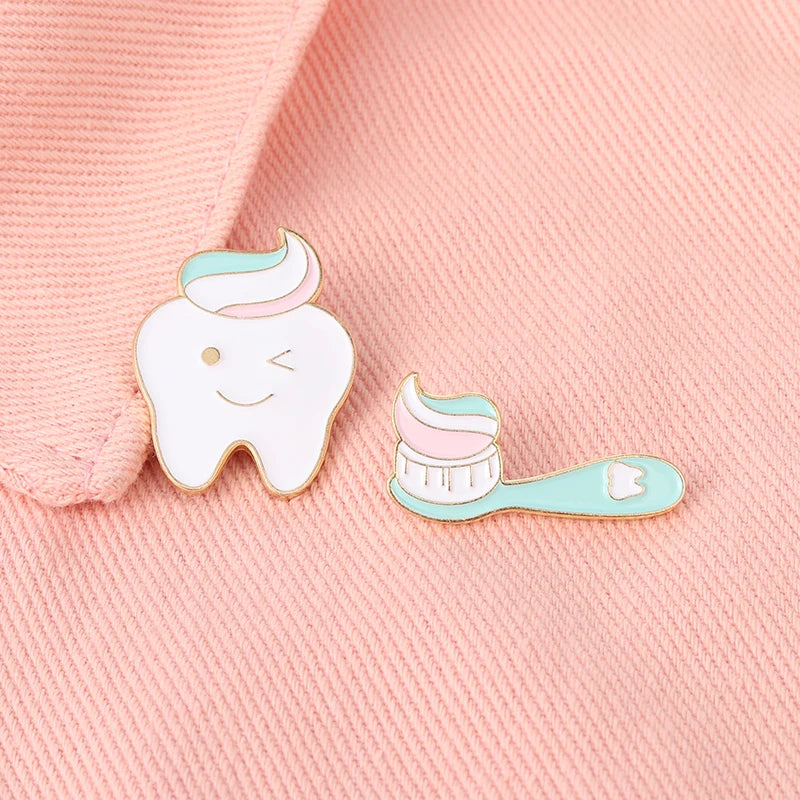 Tooth and Brush Custom Lapel Enamel Pin Dental Badges Medical Brooches Cute Sweet Teeth Jewelry Gift for Nurse Dentist Wholesale Qme