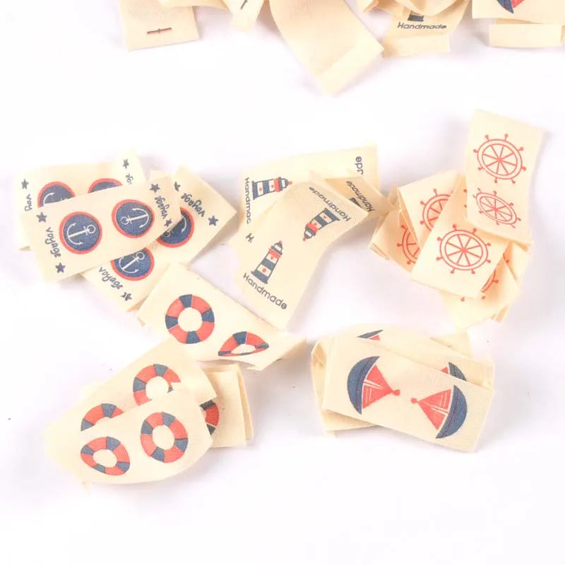 50pcs Mix Beige Printed Woven Labels For Clothing Care Label Sewing Supplies Shoes Bag Washable Garment Tags DIY Accessory c2394 Qme mix
