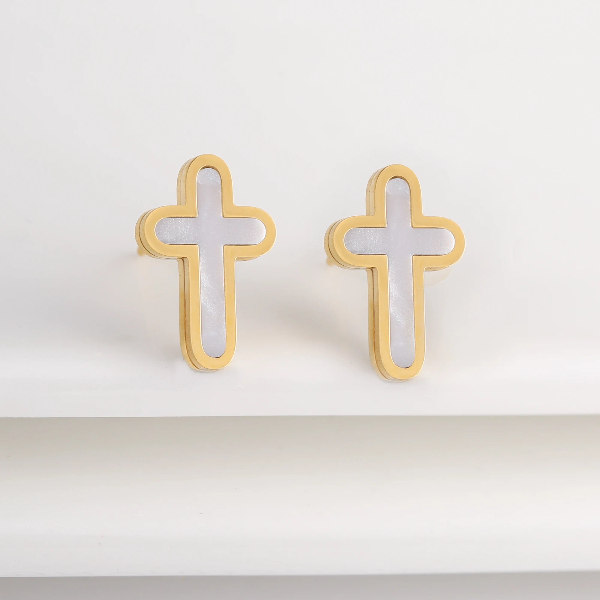INS Hot Sale Charms Stainless Steel Shell Cross Necklace Jewelry Set Bracelet Earrings Luxury for Party Daily Wear Jewelry Gift Qme Earrings 3