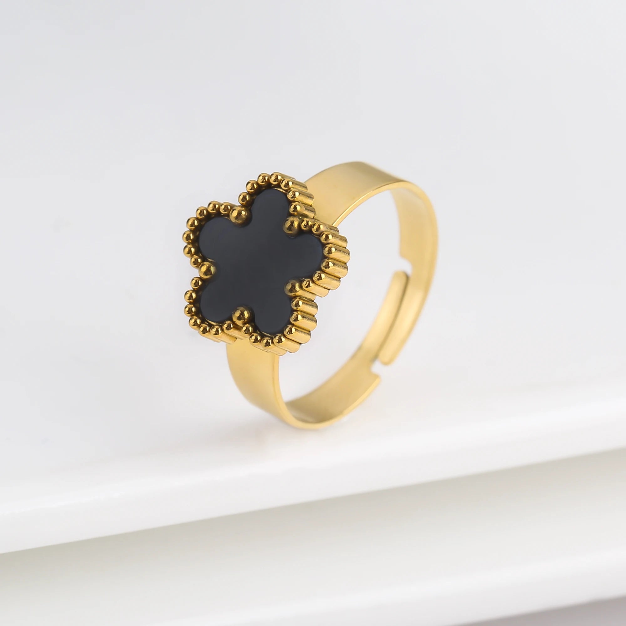 Classic Luxury Clover Metal Laser Stainless Steel Five Leaf Flower Open Ring Simple for Woman Girl New Fashion Party Jewelry Qme 1