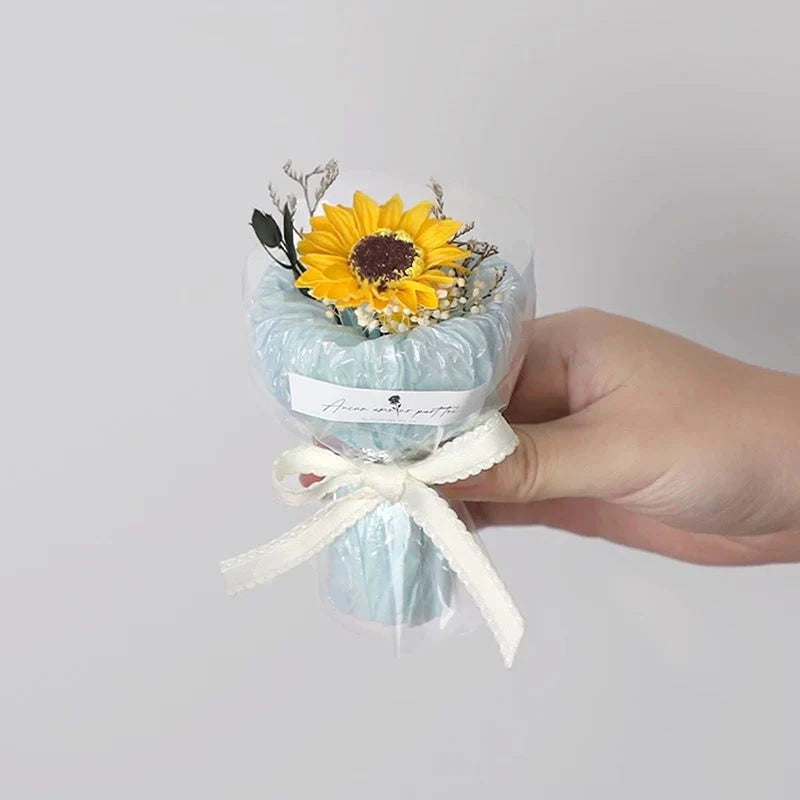 Mini Pocket-meeting Small Bouquet Rose Sunflower Eternal Flower Qme A8