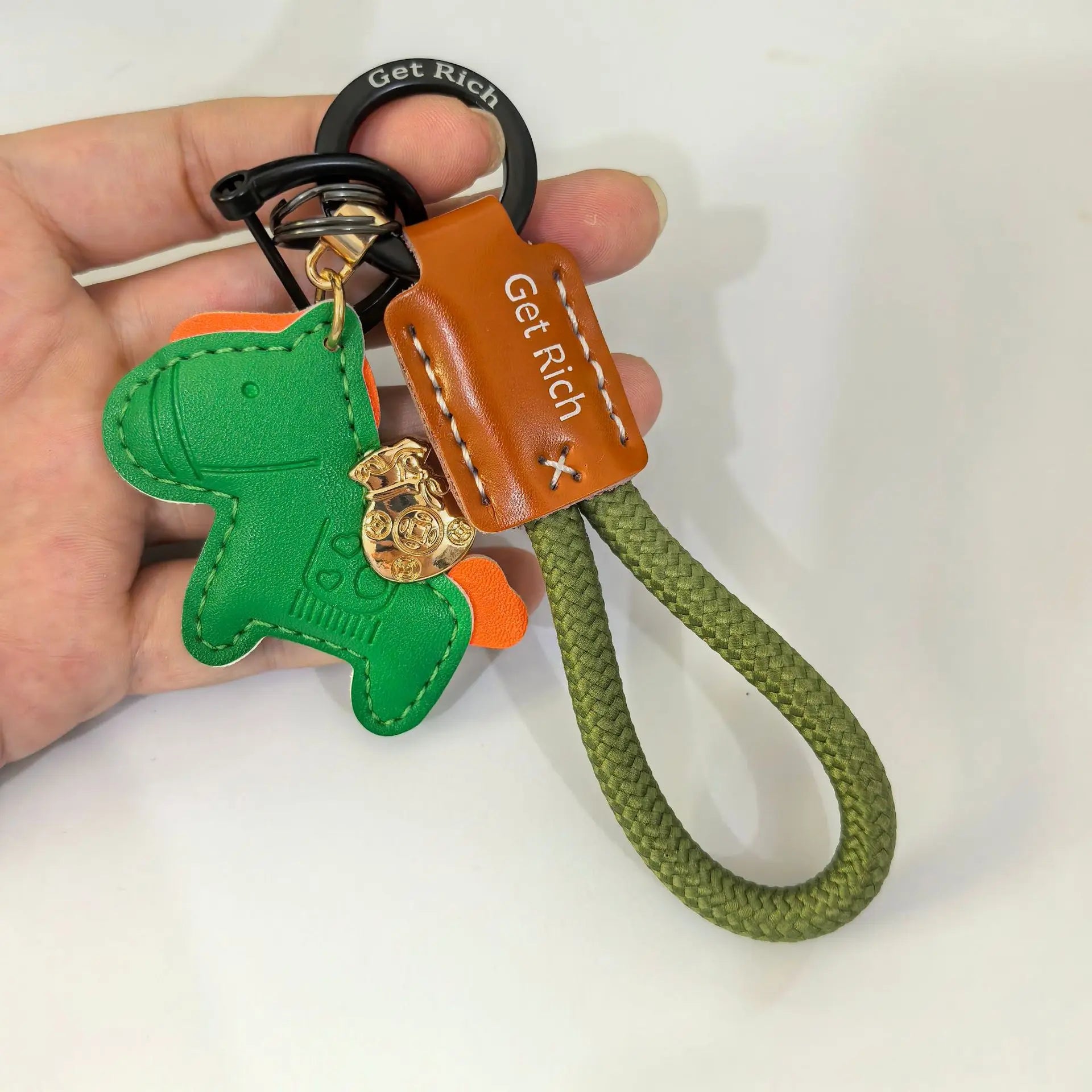 Money Soon Keychain Pendant Handmade Leather Car Key Chain Bag Cute Qme green