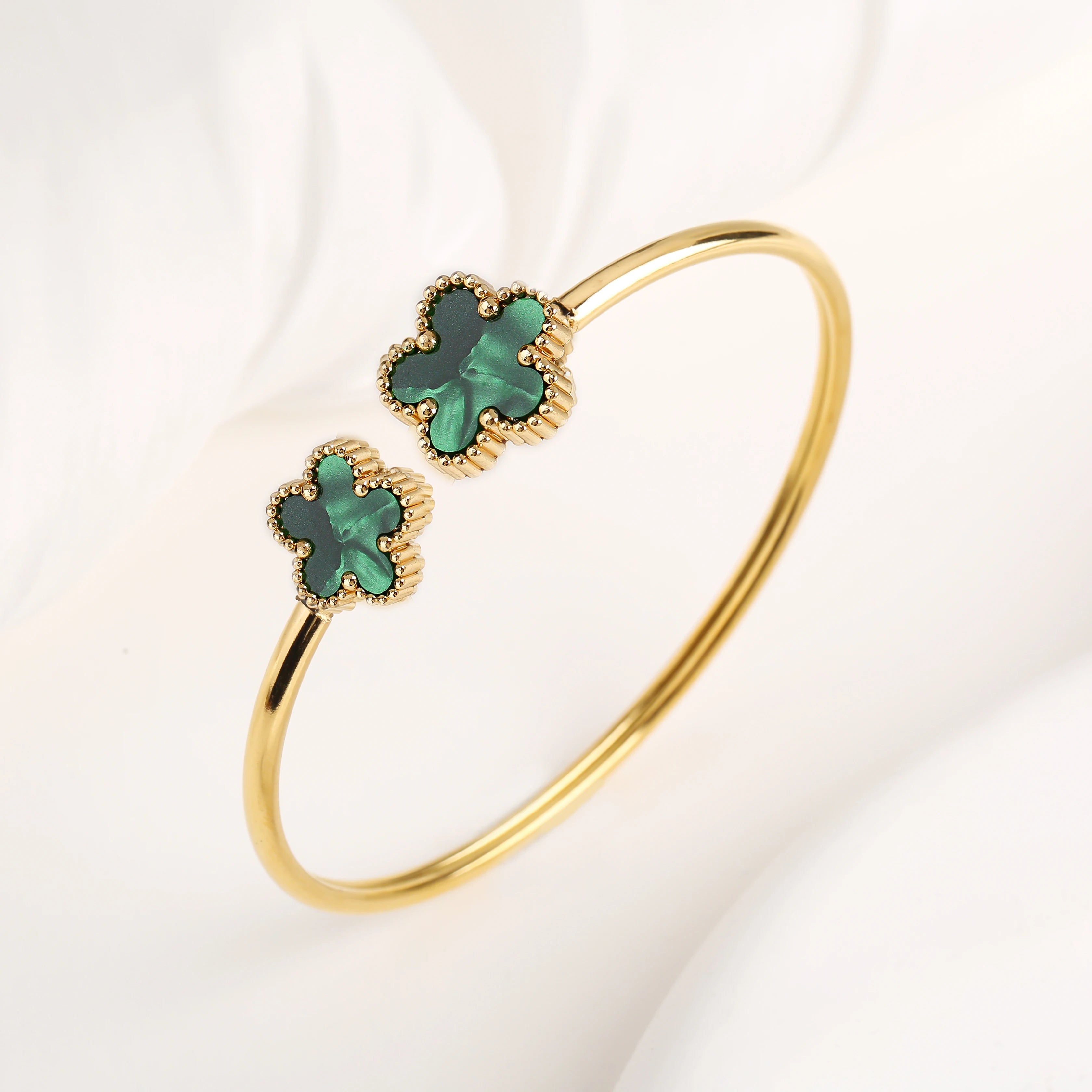 Fashion Stainless Steel Five Leaf Flower Open Bangle Bright Anti Allergy Waterproof Charm Texture High Quality Jewelry Clover Qme 3